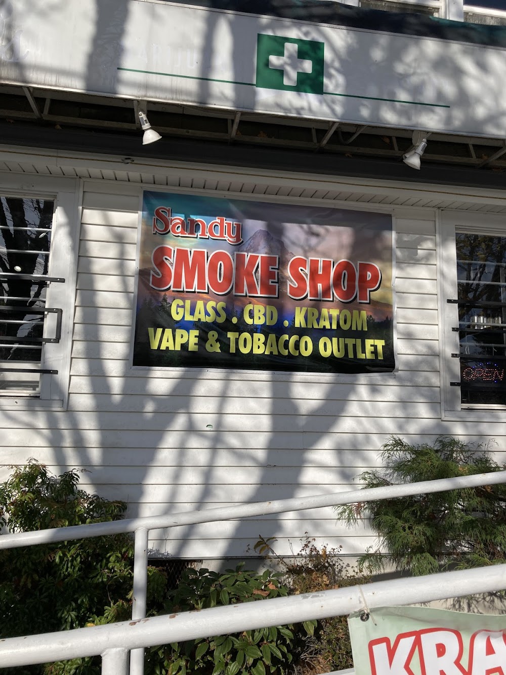 Smoke shop sandy